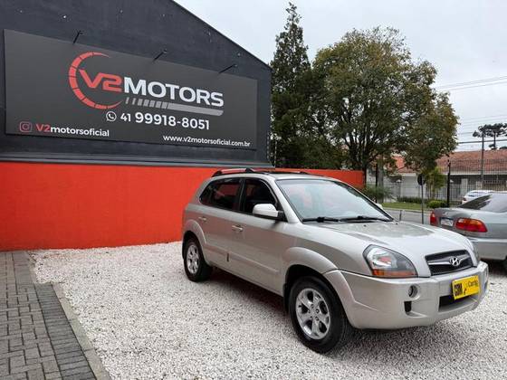 HYUNDAI TUCSON 2.7 MPFI GLS 24V 180CV 4WD GASOLINA 4P AUTOMÁTICO HYUNDAI TUCSON 2.7 MPFI GLS 24V 180CV 4WD GASOLINA 4P AUTOMÁTICO